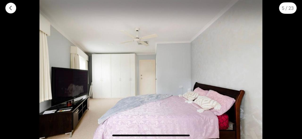 Guest Ensuite 7 Minutes From Airport 멜번 외부 사진