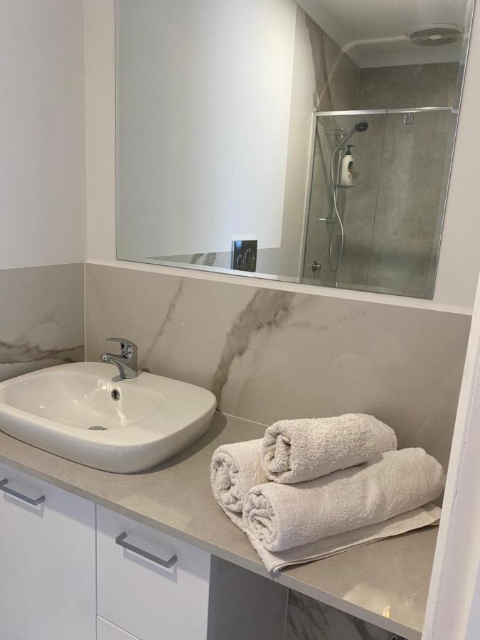 Guest Ensuite 7 Minutes From Airport 멜번 외부 사진