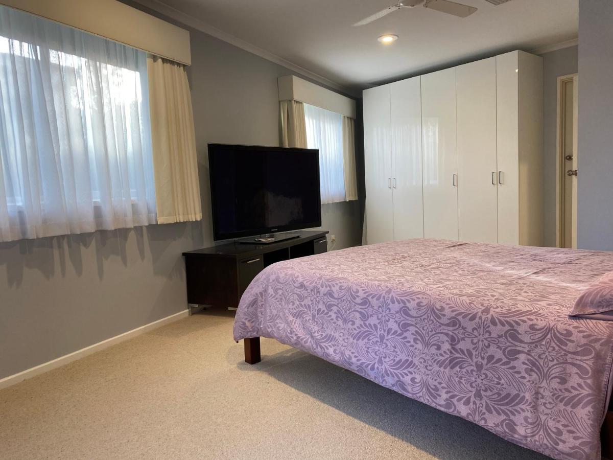 Guest Ensuite 7 Minutes From Airport 멜번 외부 사진